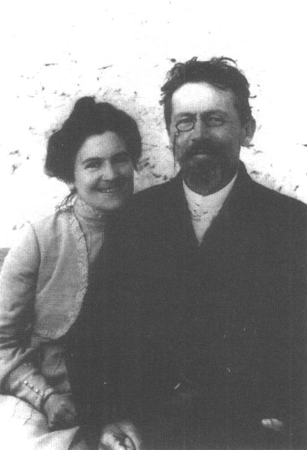 А.П. Чехов с женой в ялтинском доме. Фотография 1901 г.