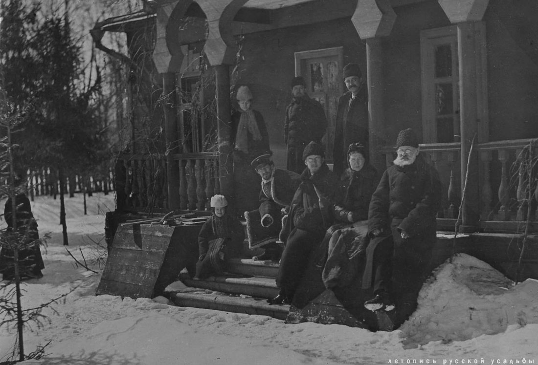 Чеховы и гости на террасе дома. Март 1892 года. Фото А.П. Чехова