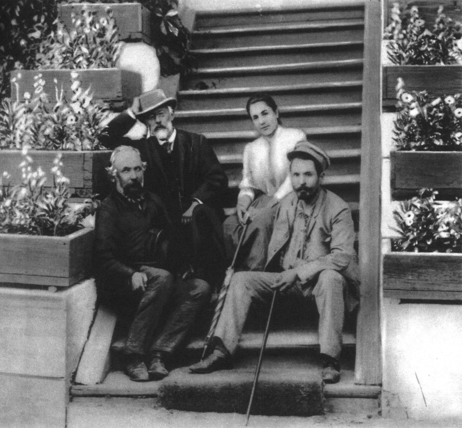 П.И. Чайковский, Н.Д. Кашкин, Н.Н. и М.И. Фигнеры. Фотография 1890 г.