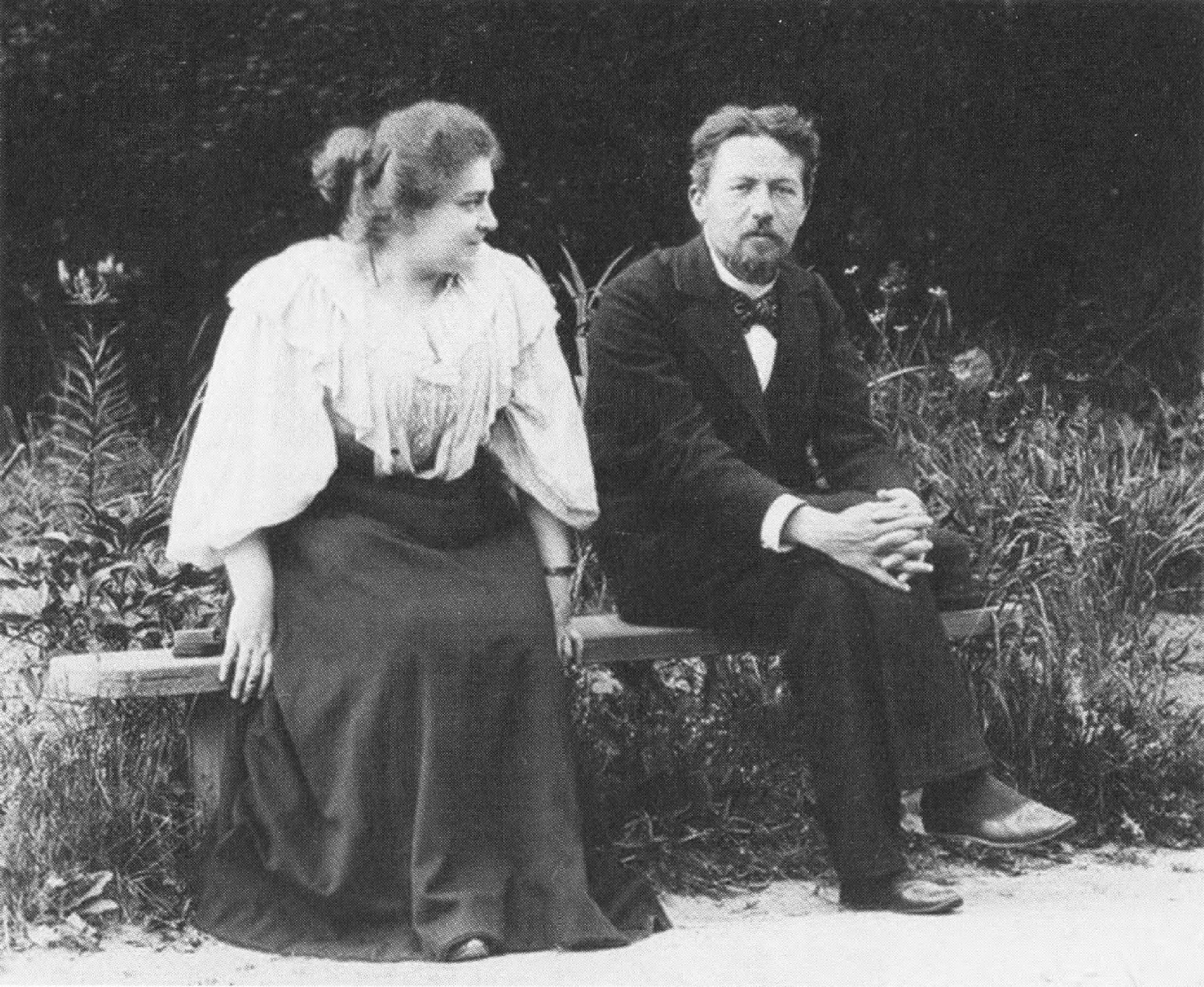 Чехов и Лика Мизинова в Мелихове. Фото 1897 г.