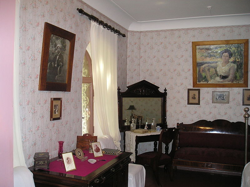 Дом-музей «Белая дача». Комната О.Л. Книппер