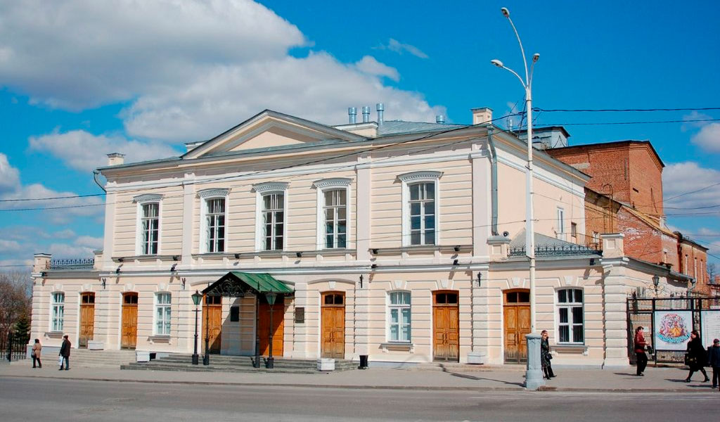 Городской театр им. Чехова в Таганроге