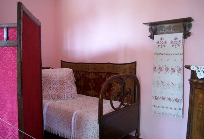Комната родителей. Музей «Лавка Чеховых» в Таганроге