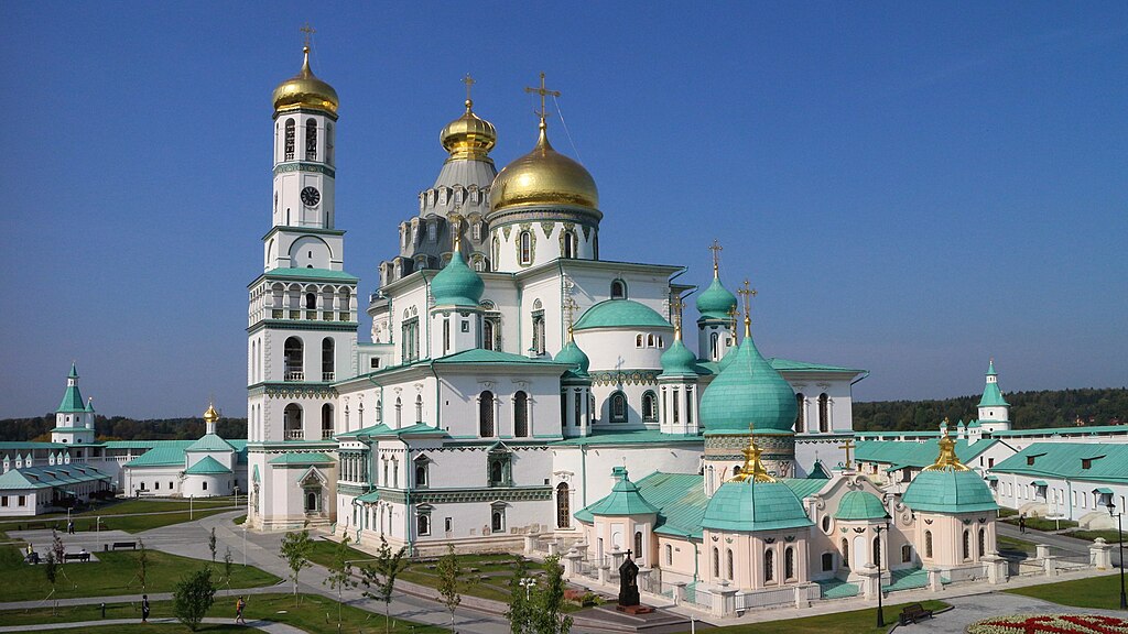 Новоиерусалимский монастырь. Воскресенский собор, Церковь Трех Святителей Великих, Церковь Константина и Елены