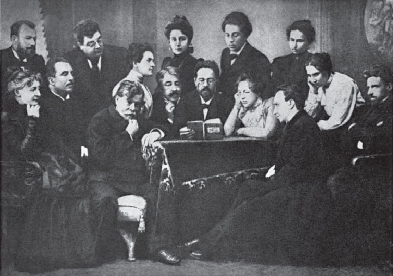 А.П. Чехов читает «Чайку» труппе актеров МХТа в 1898 г.